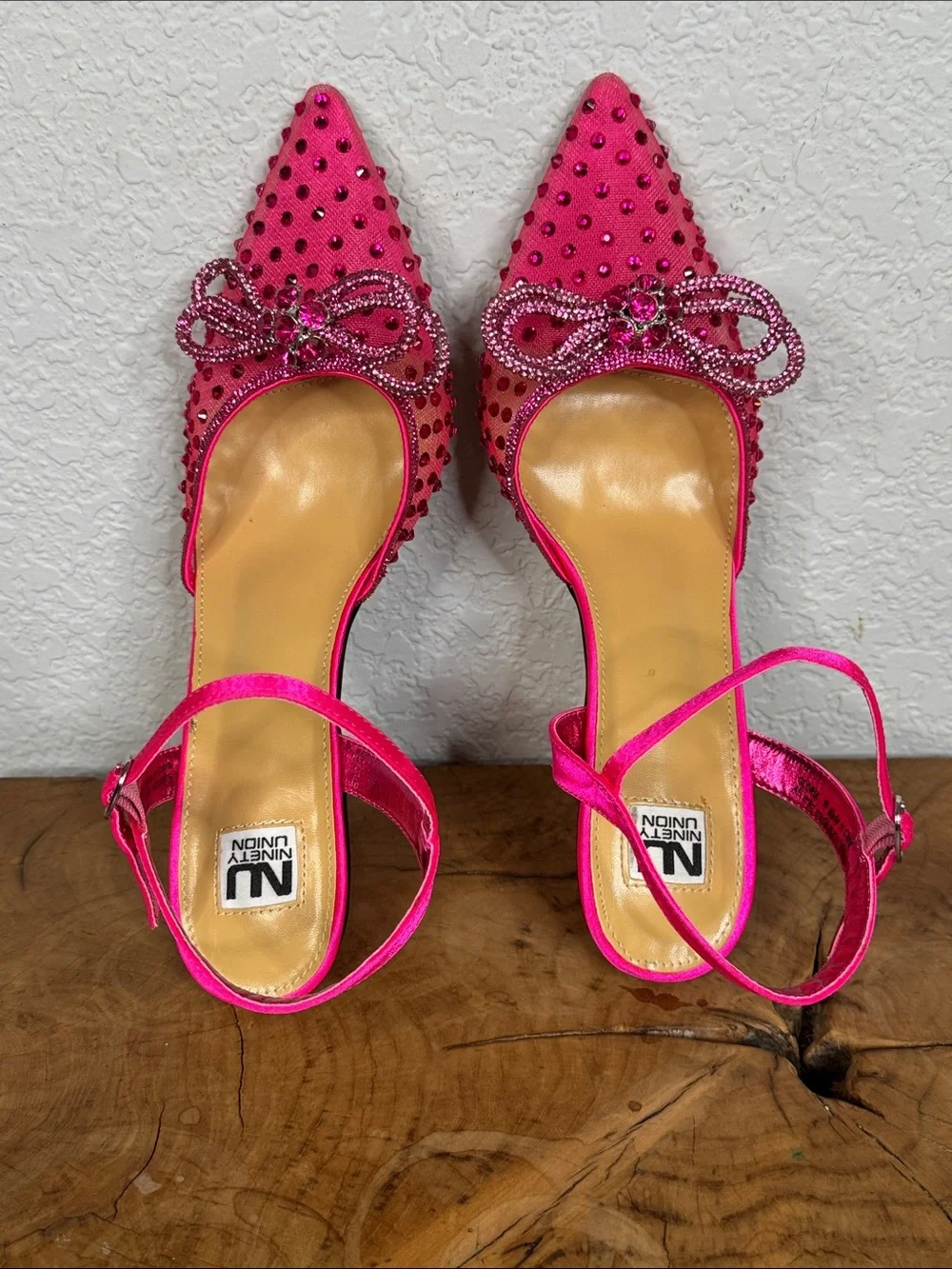 NINETY UNION GLORIA FUCHSIA RHINESTONE MESH TRIANGLE HEEL PONTED TOE PUMPS NWT
